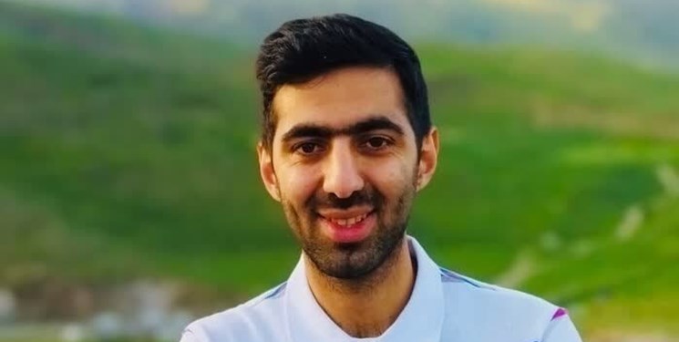 دایی شهید چاکری: هادی رفت داروخانه دارو بخرد؛ ترورش کردند