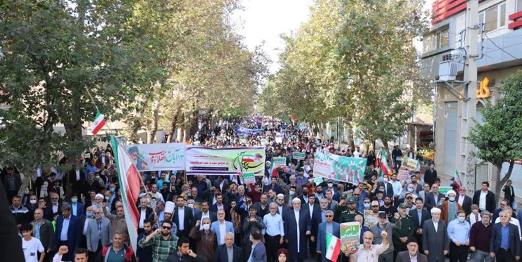 مردم گنبدکاووس با حضور در راهپیمایی 13 آبان حقانیت جمهوری اسلامی در عرصه جهانی به اثبات رساندند