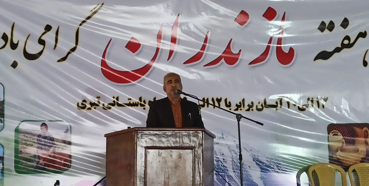 برپایی نمایشگاه روز مازندران با طعم عسل و ترشی در سوادکوه‌شمالی