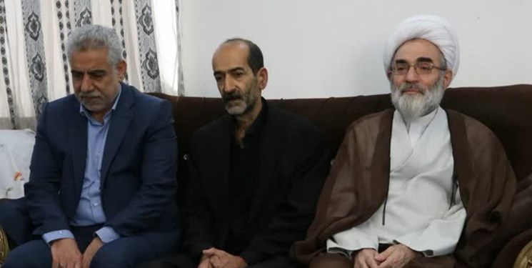 شهدای مدافع امنیت با خون پاک خود به حفظ ارزش‌های انقلاب کمک کردند