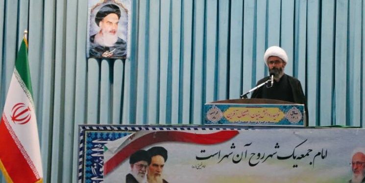 افراد خارج‌نشین دلسوز مردم‌ نیستند