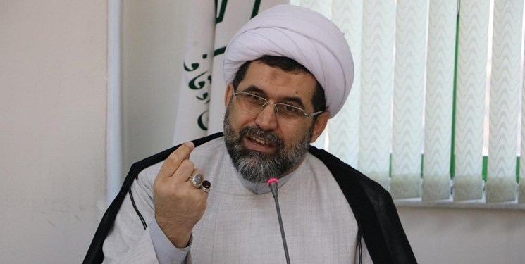 تنها راه نابودی استکبار سلاح وحدت آفرین قرآن و ولایت‌فقیه است