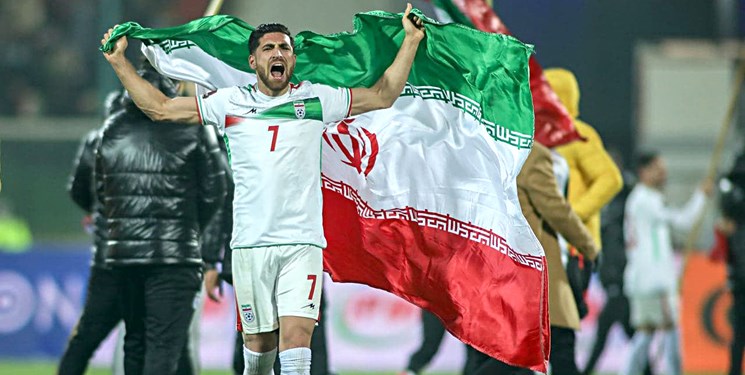 پدر جهانبخش: بازی علیرضا در تیم‌ ملی موجب افتخار ماست/ امیدوارم ملی‌پوشان پرچم کشورمان را به اهتزاز درآورند