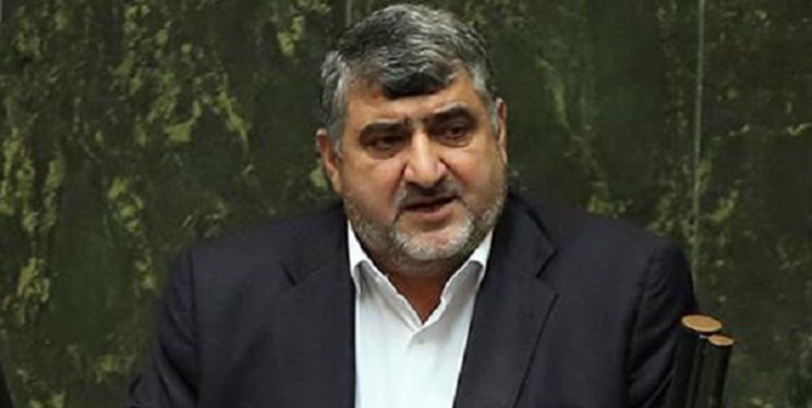 تیم اقتصادی دولت ضعیف است