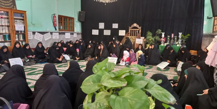 بست‌نشینی بانوان شهر ساری برای محقق شدن الگوی فاطمی/ از مطالبه حجاب دست نمی‌کشیم