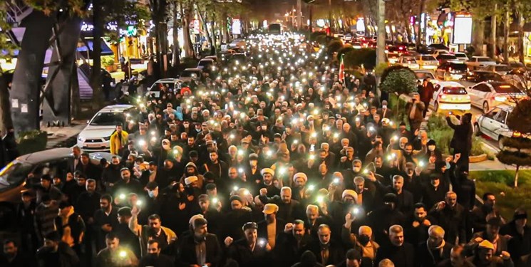 راهپیمایی 5 هزارنفری آملی در دفاع از نظام اسلامی/