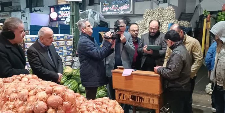 مدیرکل صمت گیلان: اتحادیه صنف میوه و تره‌بار در نظارت کوتاهی می‌کند