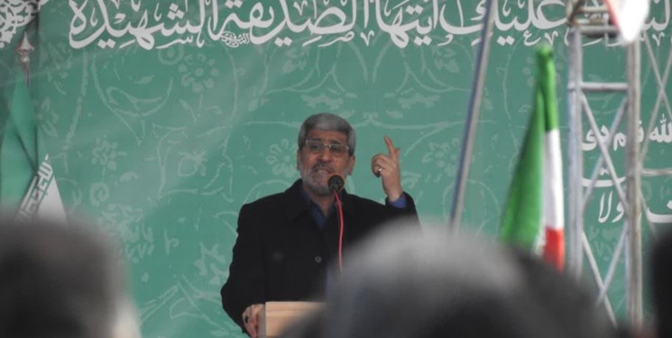 جمهوری اسلامی قدرت مقابله با دشمن در هر سطحی را دارد/حماسه 9 دی نماد عزت ملت ایران است