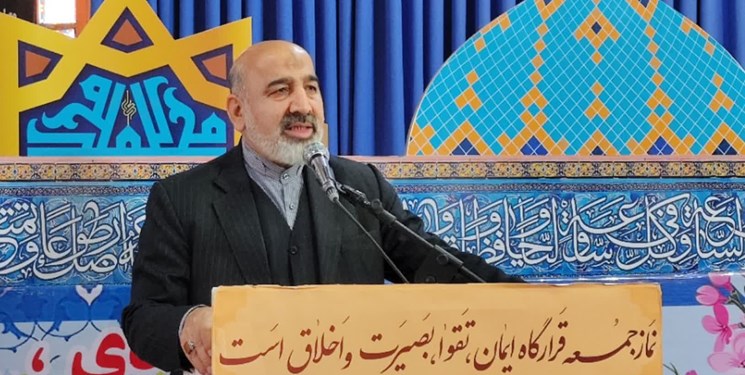 بمباران تبلیغاتی نتوانست بین مردم و نظام فاصله بیندازد/نقطه قوت انقلاب مقام معظم رهبری است