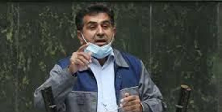 ضرورت اصلاح نوسانات بازار ارز و خودرو توسط دولت