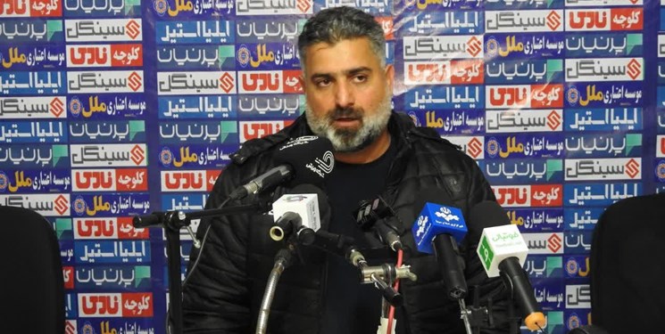 اشکش: نمی‌دانم از کجا فشار آوردند تا بازی در انزلی برگزار شود/ 48 ساعت آواره فرودگاه و هتل بودیم