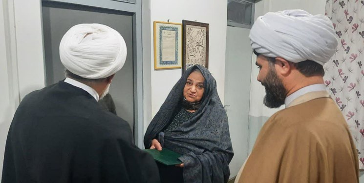 ایثار و جانفشانی شهدا ضامن اتحاد در جمهوری اسلامی است