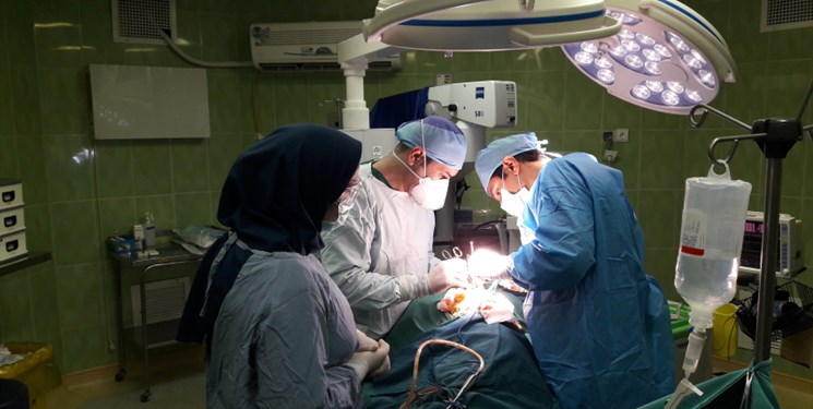 خارج کردن توده 10 کیلویی از شکم بیمار 61 ساله در ساری