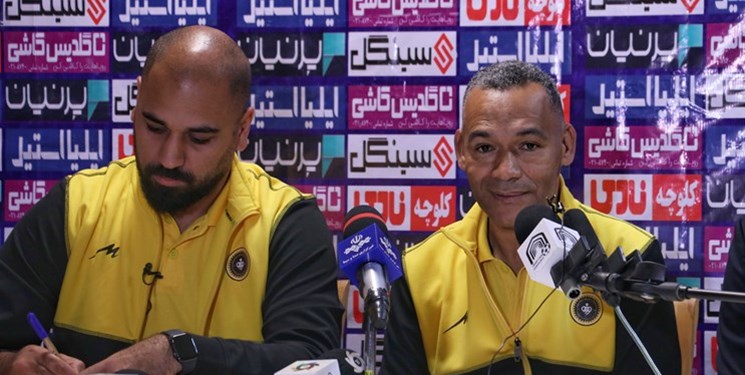 سرمربی سپاهان در نشست خبری حاضر نشد
