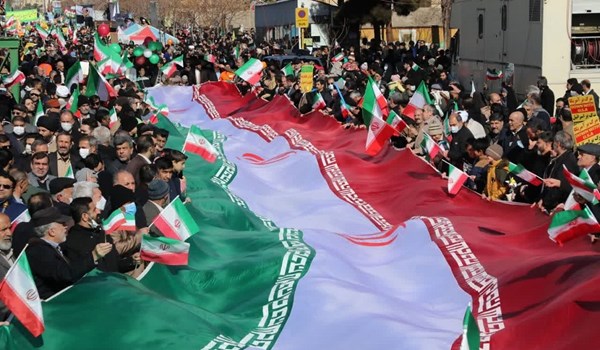 فیلم| صحبت‌های ورزشی‌ها مازندران در راهپیمایی پرشور 22 بهمن