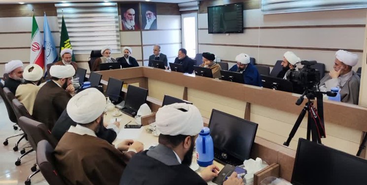 خدمت به بندگان خدا از نعمات بزرگ است
