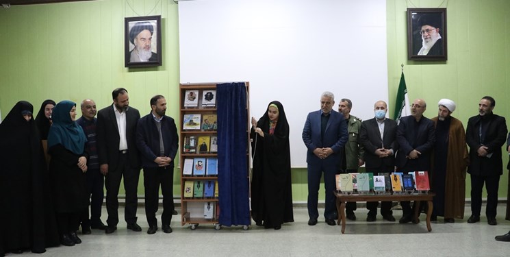 رونمایی از 44 عنوان کتاب دفاع مقدس در گیلان