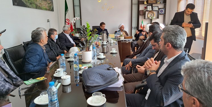 نصب علائم راهنمایی و رانندگی برای تعریض جاده مرزن‌آباد تا دزدبن/ دستور وزیر راه در تسریع اتمام پروژه
