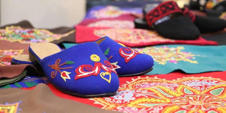 آغاز به کار نمایشگاه صنایع دستی در گیلان