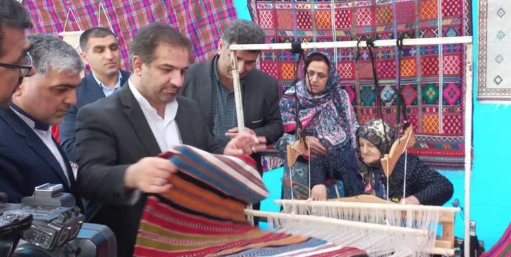 رونق گردشگری مازندران با ایجاد نمایشگاه‌های صنایع دستی/ پرداخت تسهیلات 300 میلیونی به زنان سرپرست خانوار