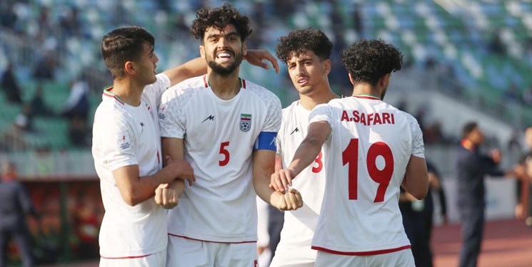مرحله دوم اردوی تیم ملی فوتبال دانش آموزی با 7 مازندرانی
