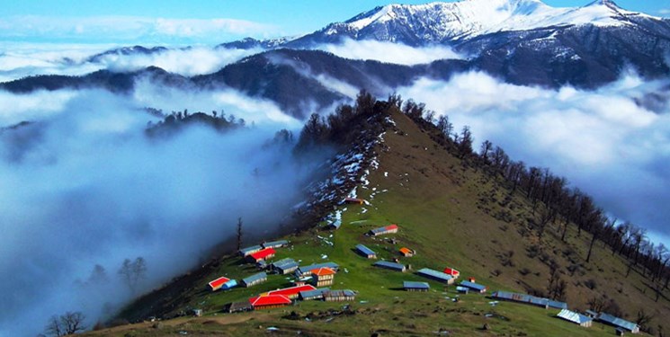 سفر به دلبرترین روستای ایران/ گورستانی متغلق به اقوام ایرانی پیش از میلاد مسیح