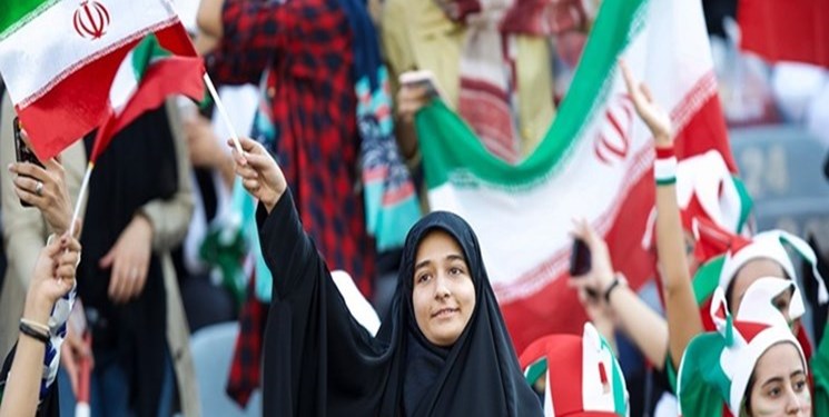 ورود بانوان گیلانی به استادیوم؟