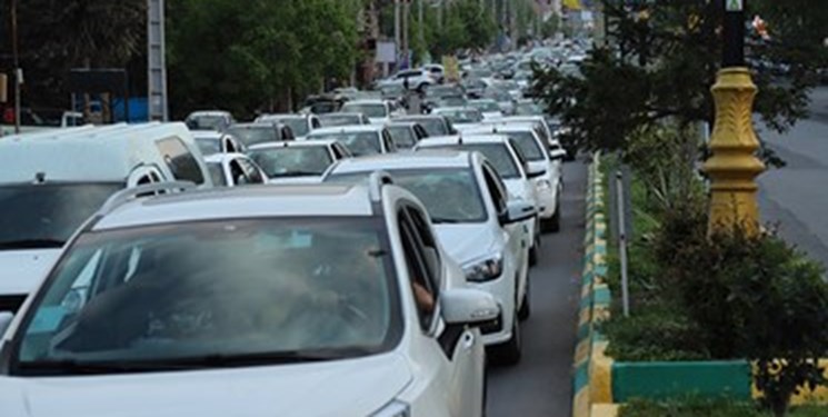 تردد خودروها از مسیر تهران و البرز به چالوس ممنوع شد/  اعمال محدودیت یک‌طرفه تا ساعتی دیگر