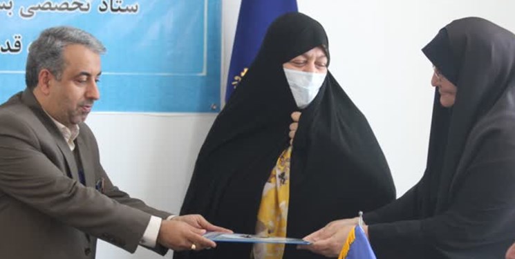 معلمان و خبرنگاران؛ معماران مقابله با جریان تحریف‌