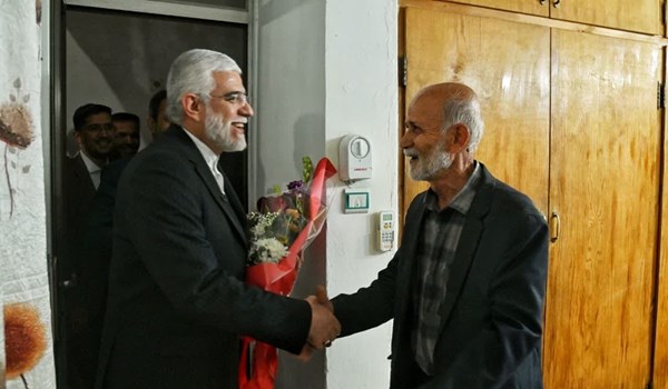 فیلم| تقدیر استاندار گلستان از معلم دوران دبستان خود به مناسبت روز معلم