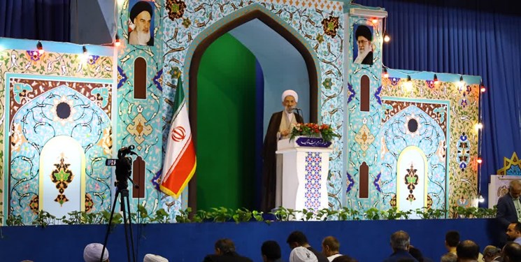 امام جمعه ساری:  پلیس را در مبارزه با نابسامانی‌های فرهنگی تنها نگذاریم
