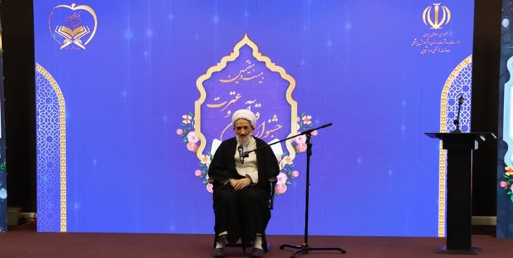 تاکید  به مراجعه به قرآن در فتنه‌های فرهنگی