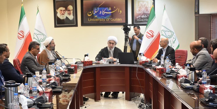 وظیفه دانشگاه تربیت نیروی انسانی متعهد و کارآمد است