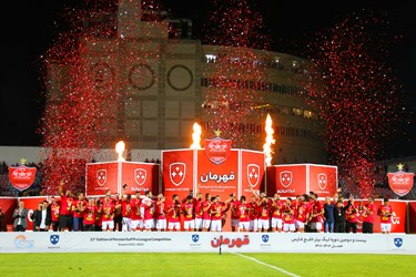 دیدار نساجی مازندران و پرسپولیس تهران