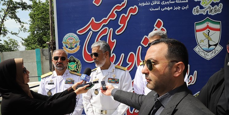 امیرسیاری: نیروی دریایی ارتش به دانش تولید ناوشکن‌ها دست یافت