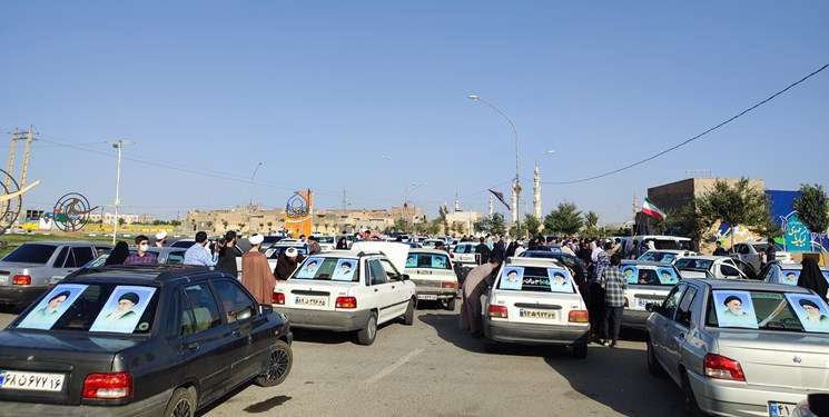 عاشقان مکتب خمینی  از آمل به مرقد امام رسیدند