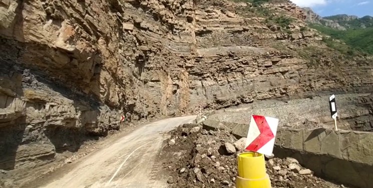 وقوع 15 مورد ریزش سنگ در محور کندوان طی سالجاری