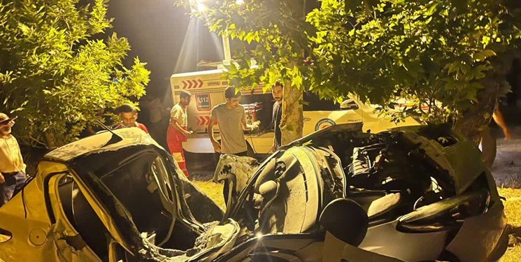 فوت 2 سرنشین پژو در برخورد با درخت در گلستان