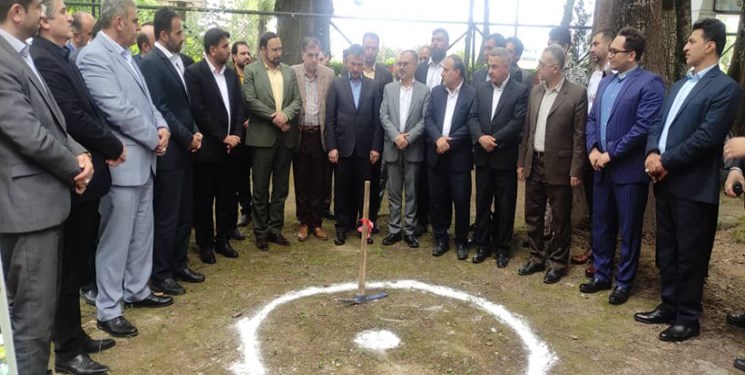 کلنگ احداث گذر خوراک رشت به زمین خورد