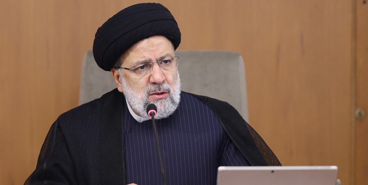 رئیس جمهور برای کلنگ زنی قطعه سوم  آزادراه تهران-شمال وارد مازندران شد