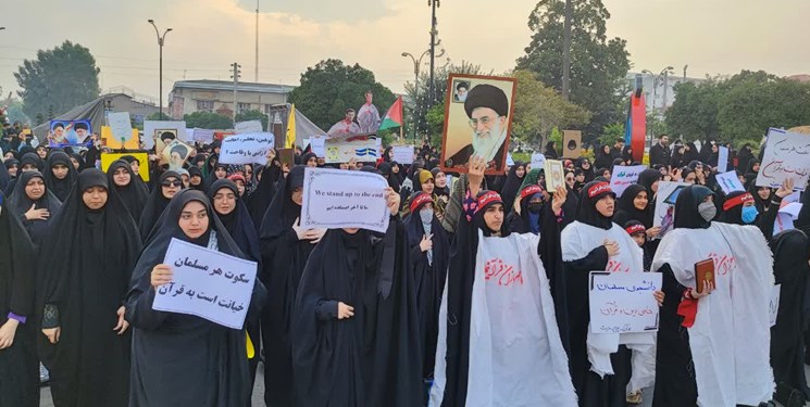 تجمع دانشجویان مازندران در پی  محکومیت هتک حرمت قرآن کریم +عکس