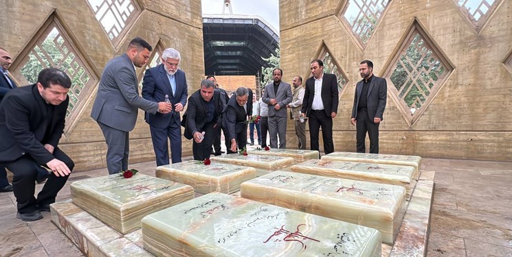 وزیر تعاون با آرمان‌های شهدا تجدید میثاق کرد