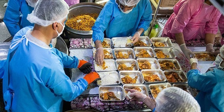 پخت 10 هزار پرس غذا برای زائرین اربعین در آستانه‌اشرفیه