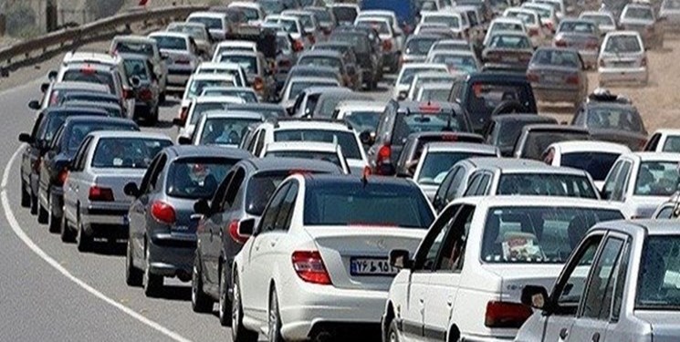 ترافیک نیمه سنگین در جاده رشت ـ قزوین