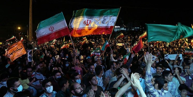 جشن و پایکوبی قائمشهری‌ها بعد برد تاریخی نساجی + فیلم