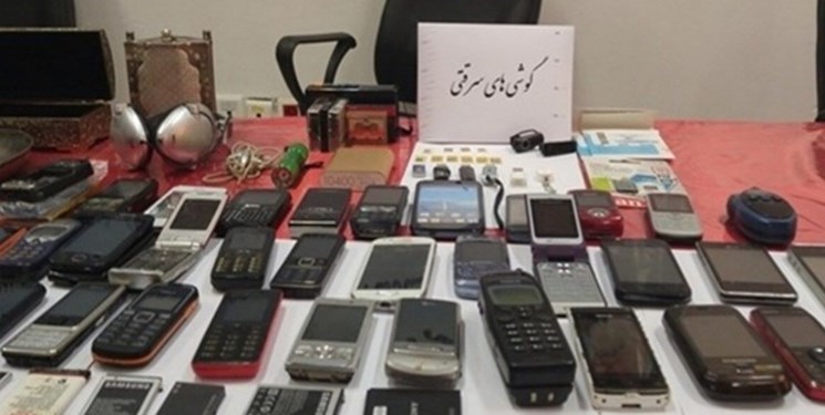 دستگیری 2 سارق تلفن همراه در گنبدکاووس