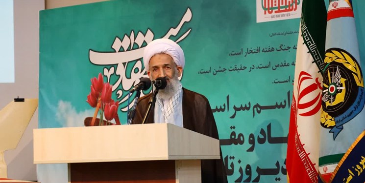 وحدت مردم با امام فتنه‌ها را خنثی می‌کند