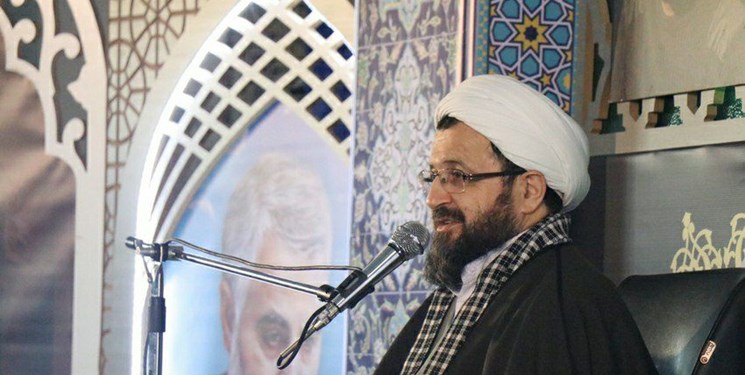 ماندگاری: سیاست دشمن انحراف جامعه از طریق شبه است