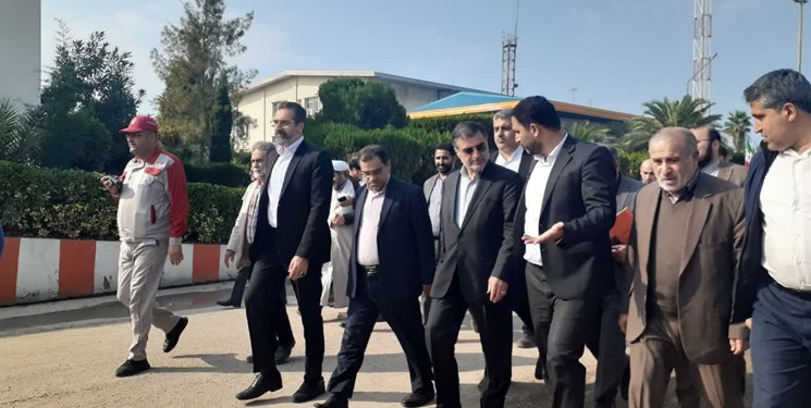 بازدید استاندار مازندران از شرکت کشتی‌سازی ایران صدرا