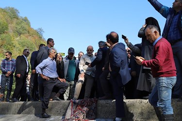بازدید وزیرکشور ازمناطق سیل‌زده مازندران